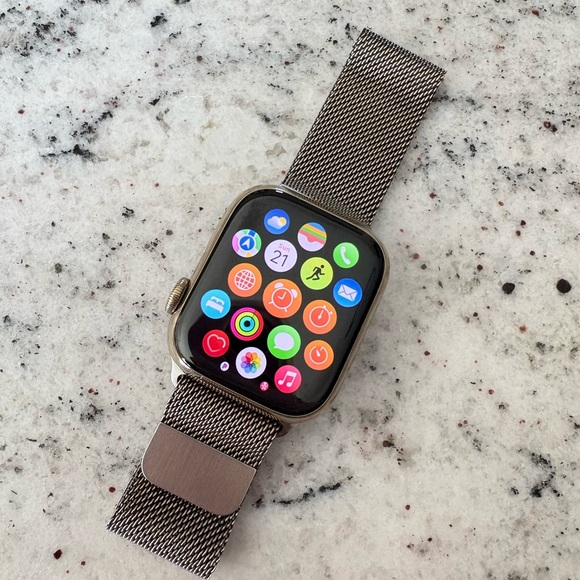 Apple Watch Series 9 41mm - Picture 1 of 7